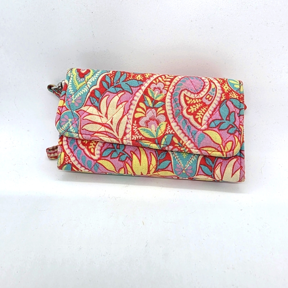 Vera Bradley Quilted Trifold Wallet Red Orange/Red-magnetic Closure-used Condi